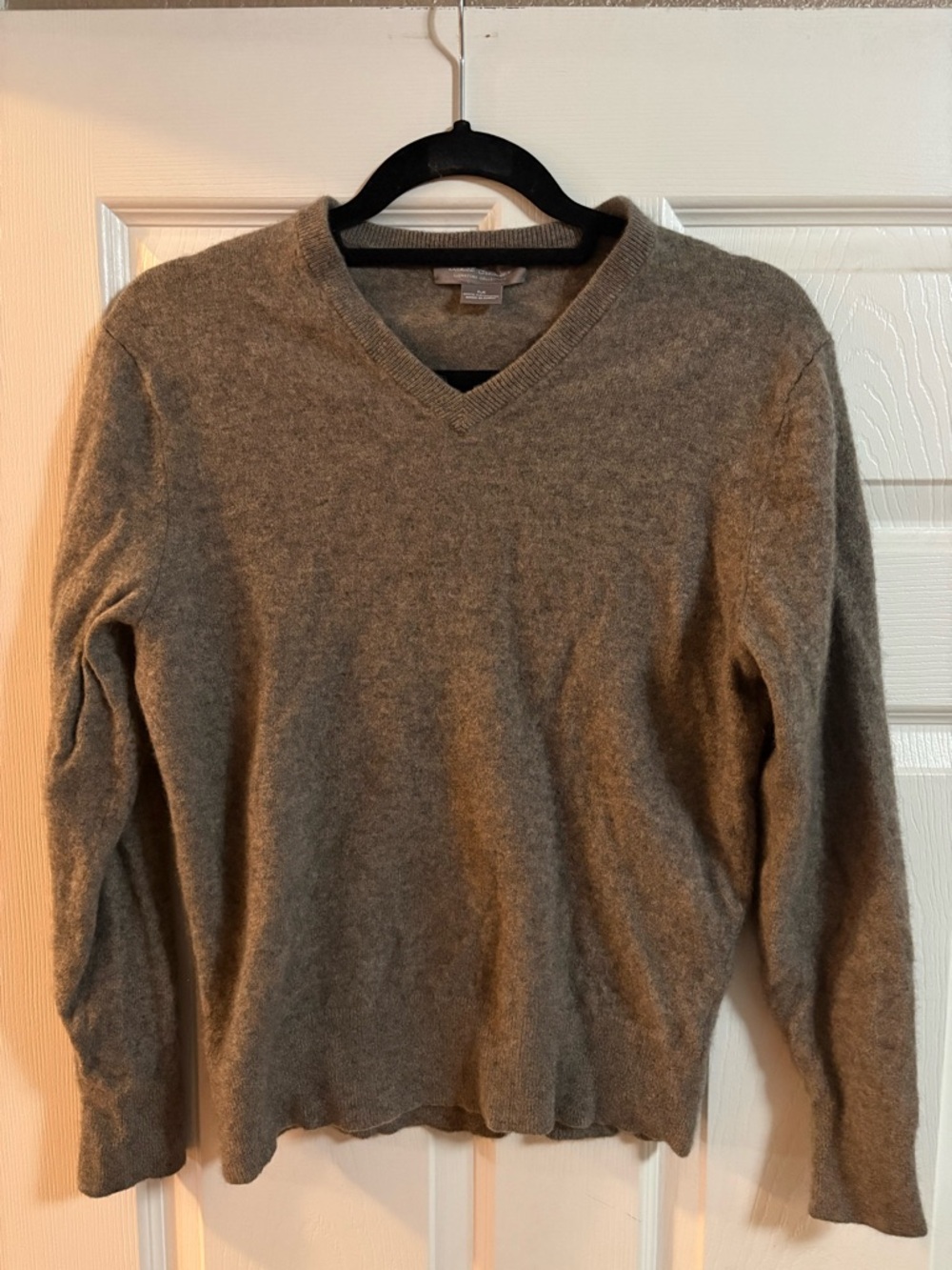 Daniel Cremieux 100% cashmere sweater brown long sleeve pullover v neck size M